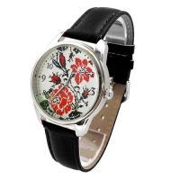 Патриотические часы с вышивкой в цветы